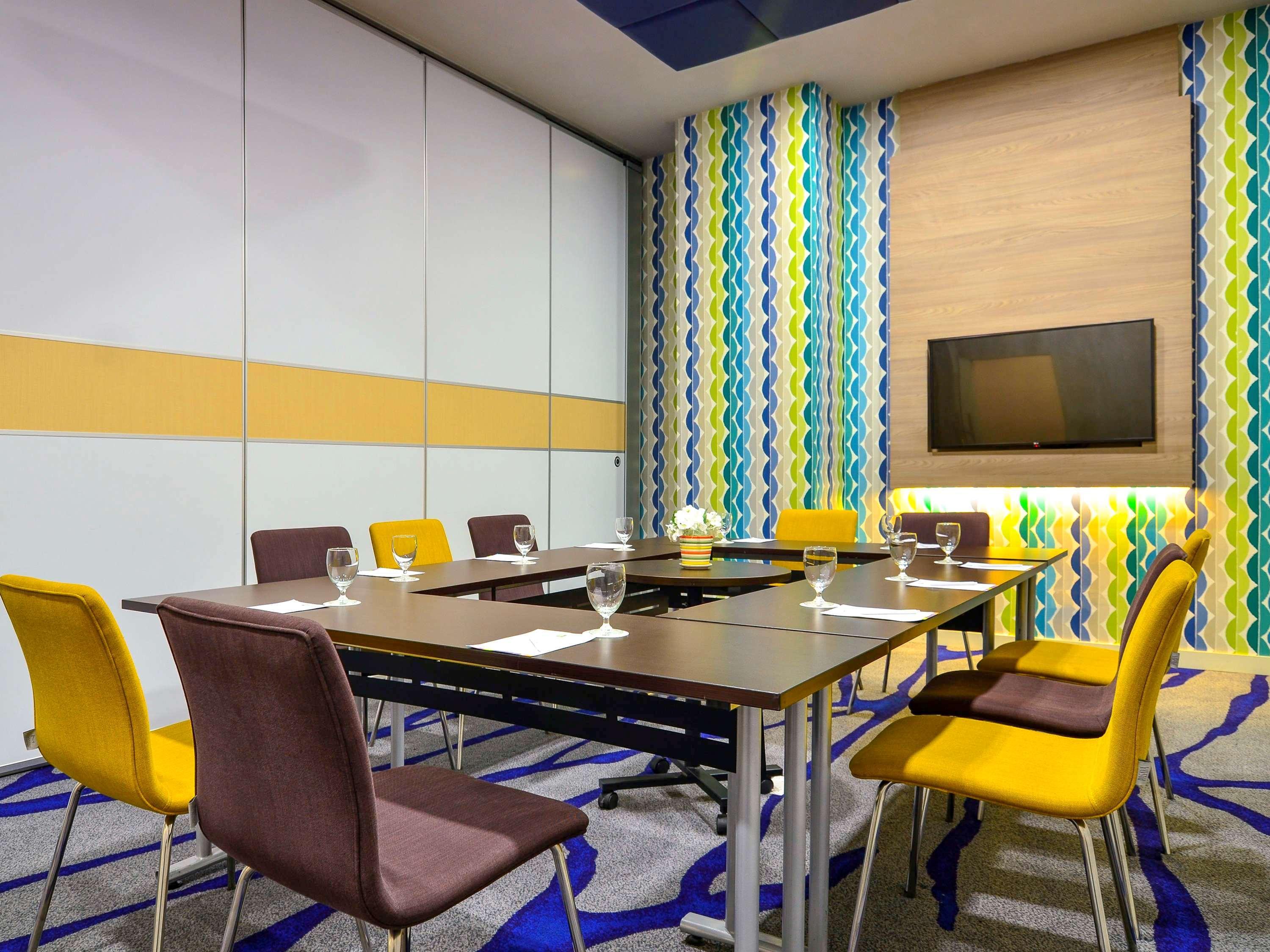 Hotel Ibis Styles Kuala Lumpur Sri Damansara Petaling Jaya Exterior foto