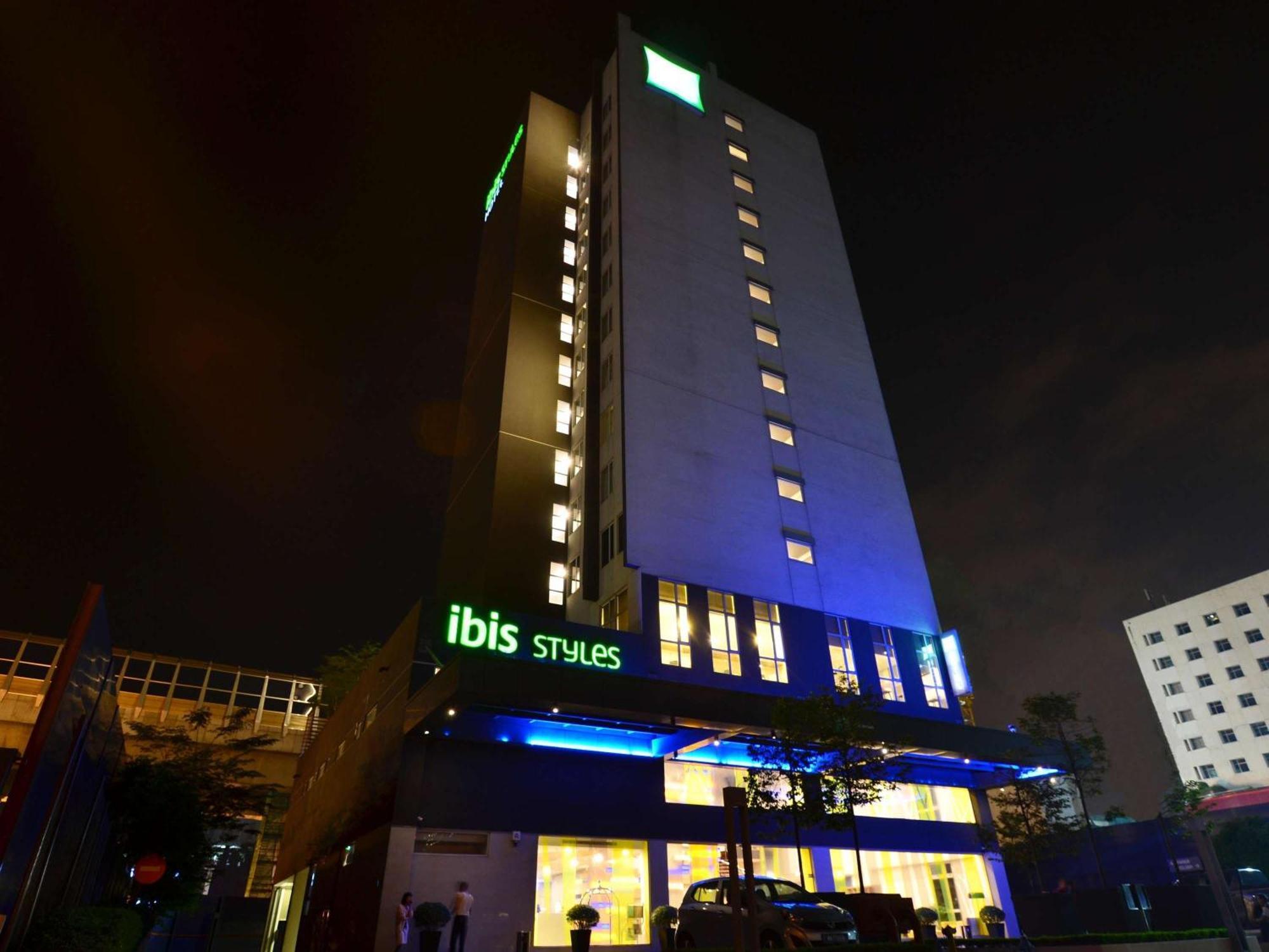 Hotel Ibis Styles Kuala Lumpur Sri Damansara Petaling Jaya Exterior foto
