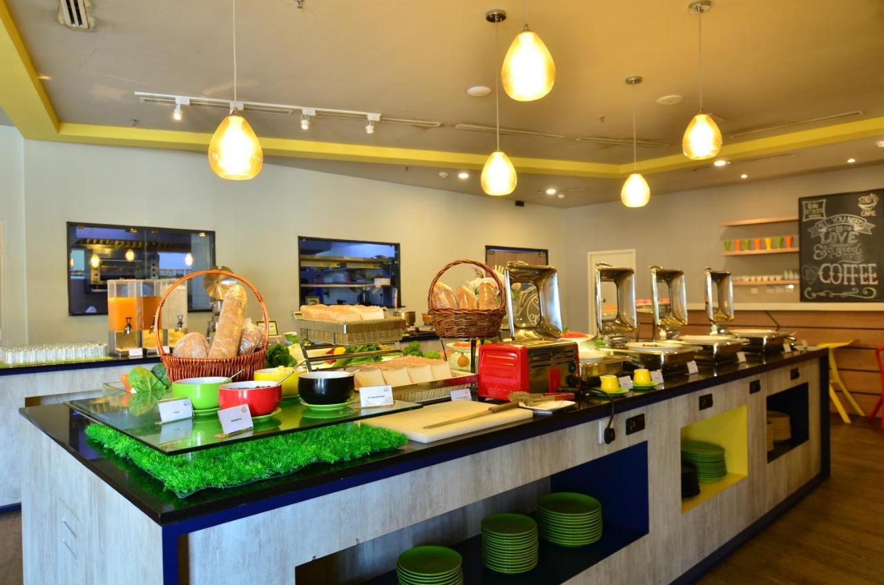 Hotel Ibis Styles Kuala Lumpur Sri Damansara Petaling Jaya Exterior foto
